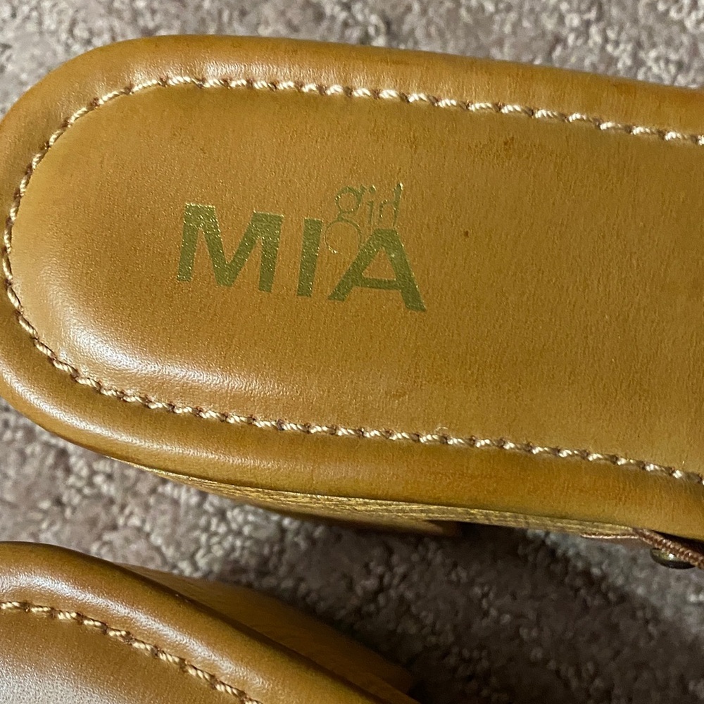 MIA Women's Tan and Brown Block Heel Mules 8.5 Office Spring Summer - Picture 2 of 10